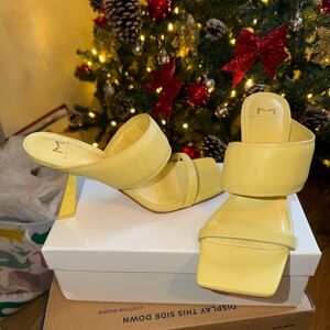 Marc Fisher Deann Square Toe Heeled Slide
Yellow Women's 8.5